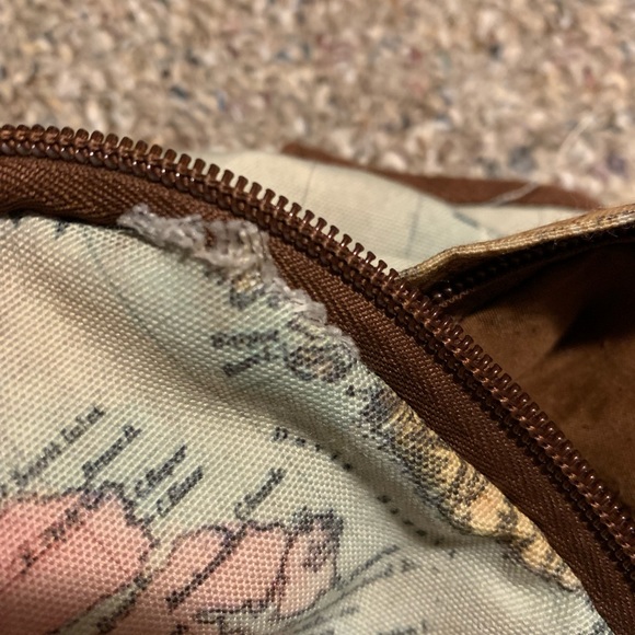 World Map Backpack 🌎 - Picture 7 of 7